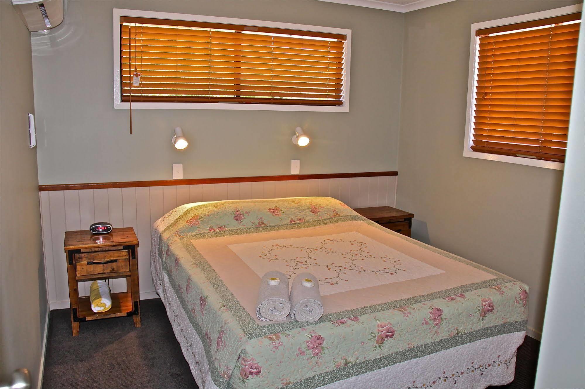 Barcaldine Country Motor Inn Zewnętrze zdjęcie